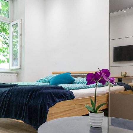 Chic 1Br Apt Near Biggest Amusementpark Of Вена Экстерьер фото