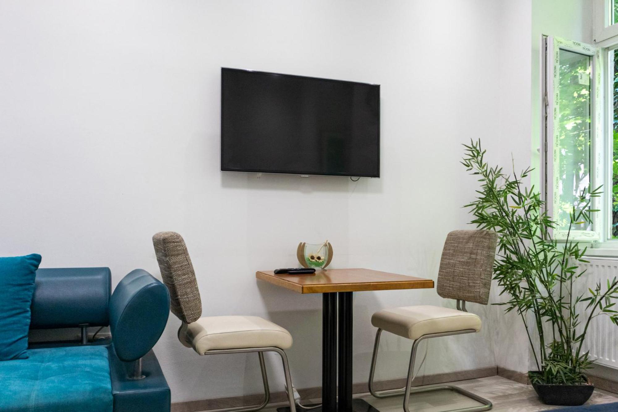 Chic 1Br Apt Near Biggest Amusementpark Of Вена Экстерьер фото